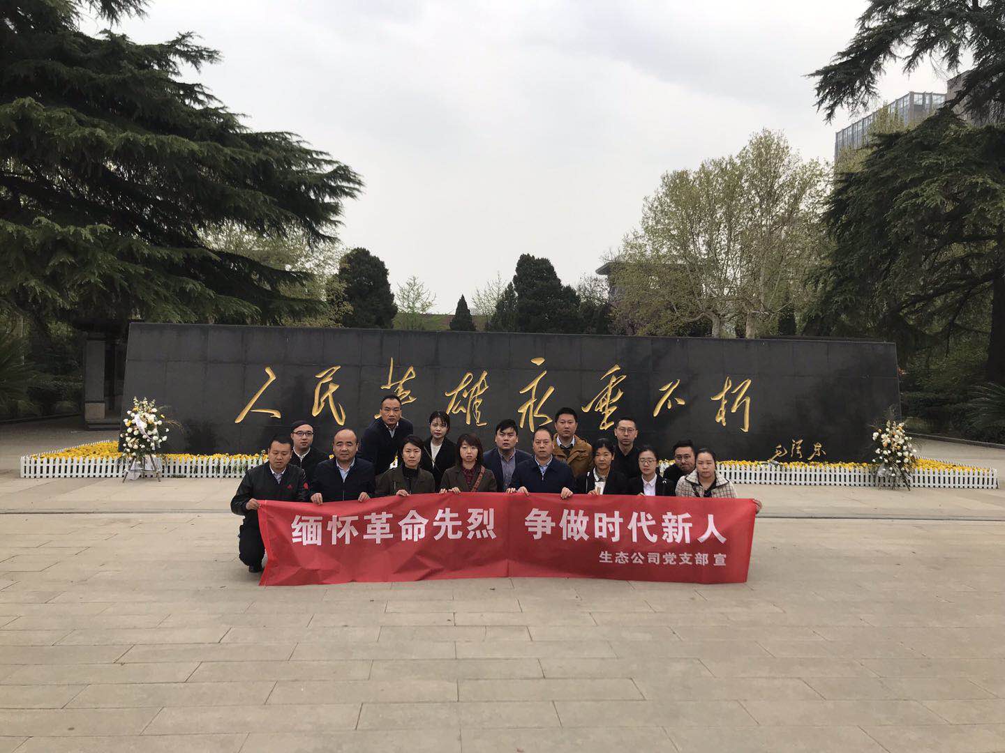 15542865842435265GV3.jpg f176baa925463bf7b3e3636359e9a10.jpg