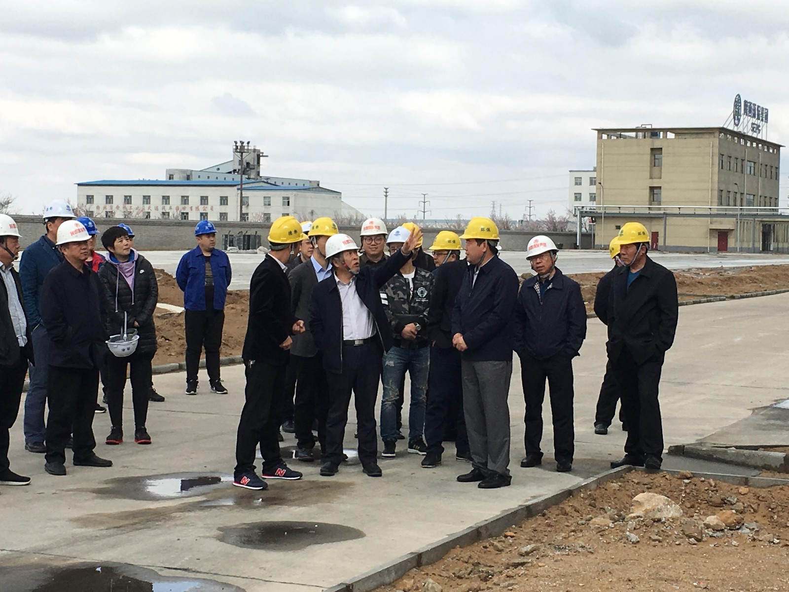 15548564923971113CIm.jpg 4電石渣脫硫劑現(xiàn)場_副本.jpg