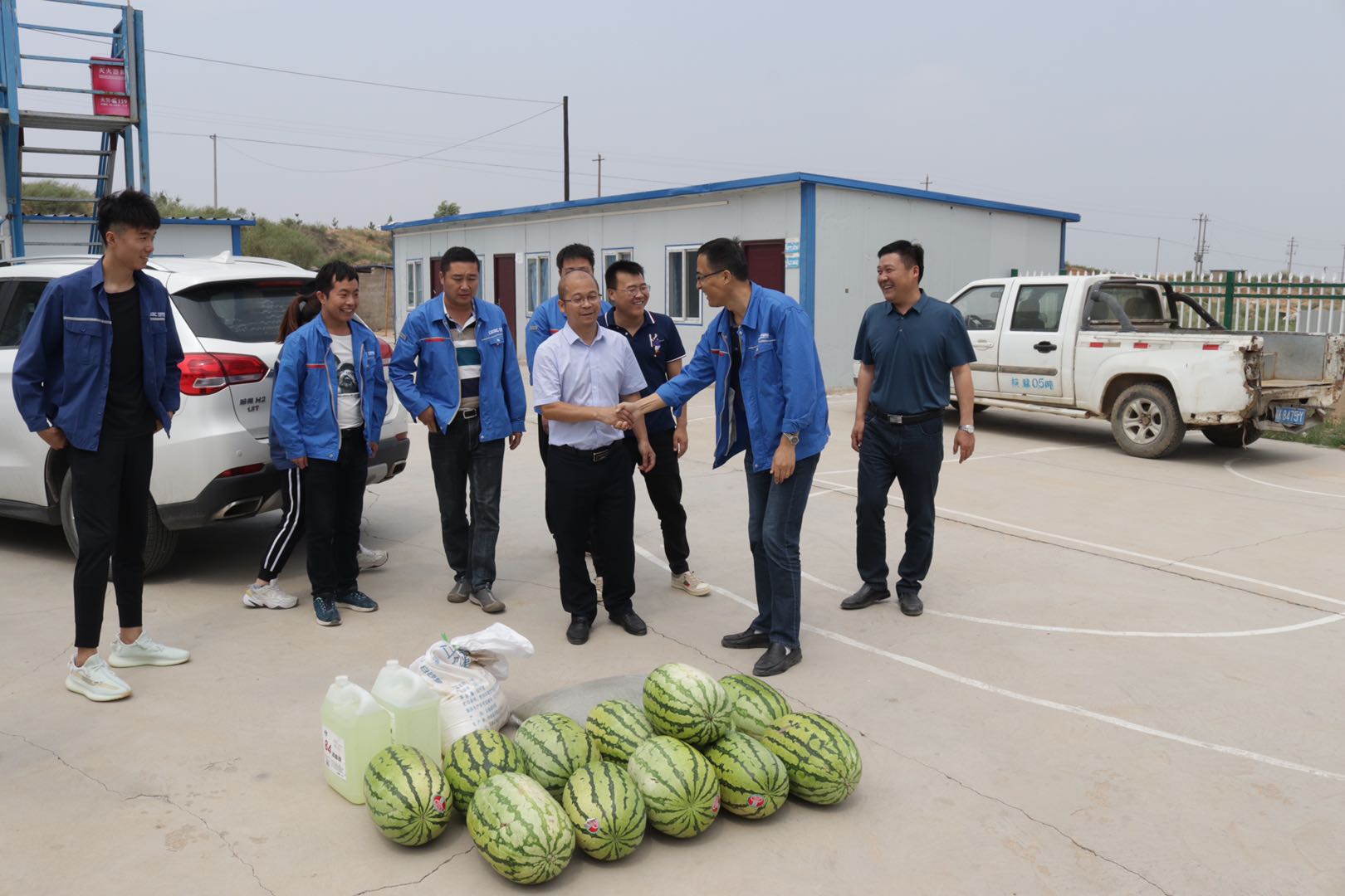 國(guó)源公司開展夏季“送清涼”慰問活動(dòng)3.jpg