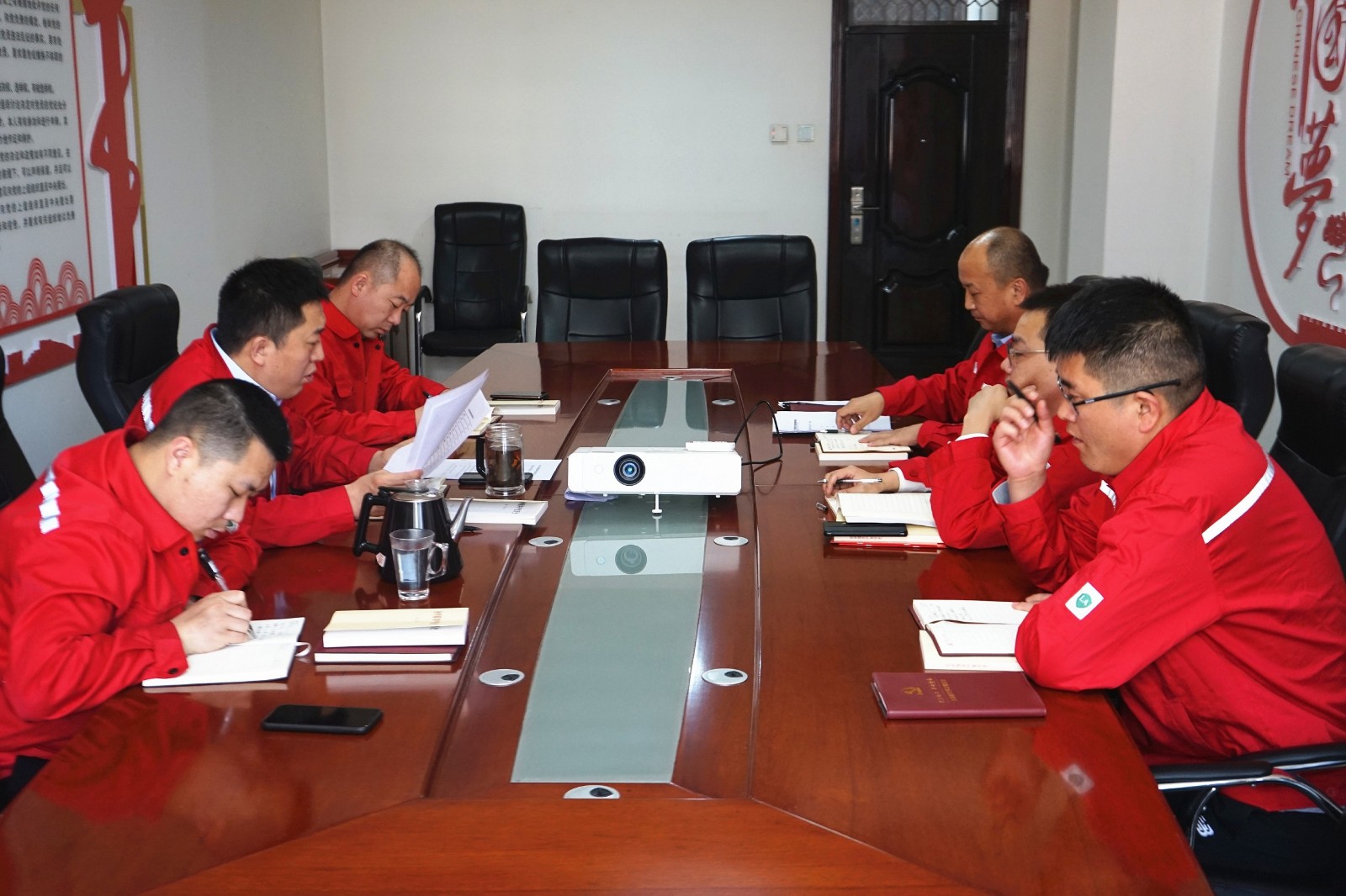 1616466134262968Mgjd.jpg 陜西保隆能源科技有限公司召開黨史學(xué)習(xí)教育動員大會.jpg