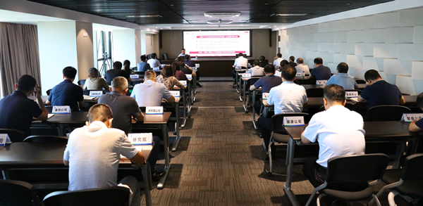 1627870299962282bFxd.jpg 省國(guó)資委“黨委書記講百年黨史”系列黨課專題組到陜西環(huán)保集團(tuán)宣講黨史1_副本.jpg