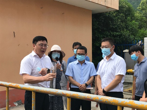 丹鳳縣政協(xié)主席周建政一行到水環(huán)境公司丹鳳污水處理廠開(kāi)展縣域生態(tài)環(huán)境保護(hù)專題調(diào)研 _副本.jpg
