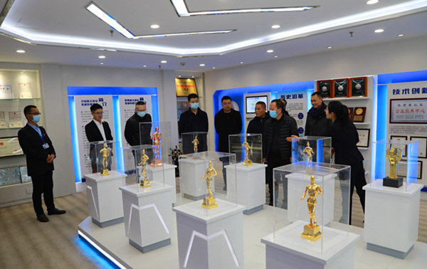 16390972628097262dLW.jpg 參觀_副本.jpg