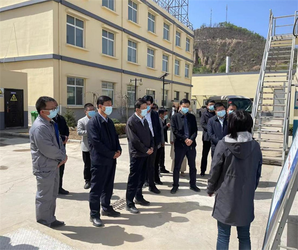 延安市委常委、市政府黨組成員張強到水環(huán)境公司子長污水處理廠調(diào)研.jpg
