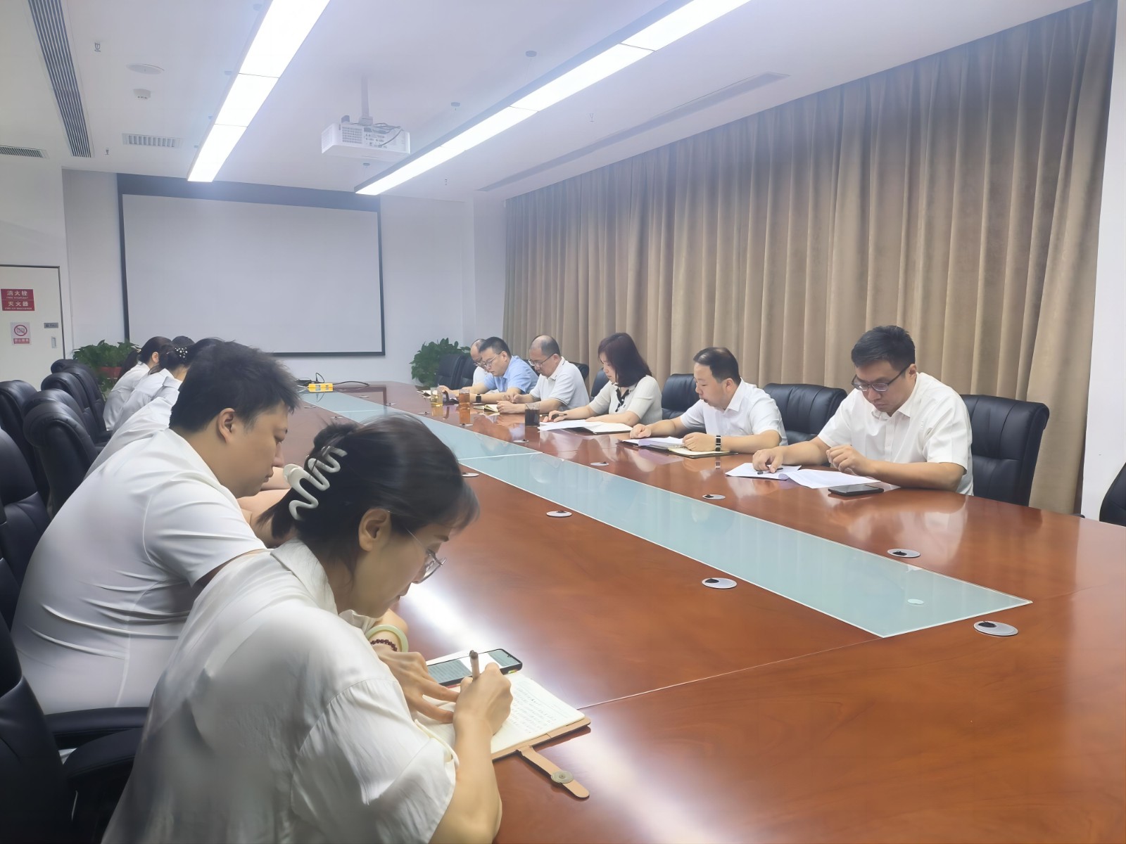 16916367654566950S0X.jpg 【智信公司召開傳達學(xué)習(xí)集團“三個年”活動推進會精神專題會議】.jpg